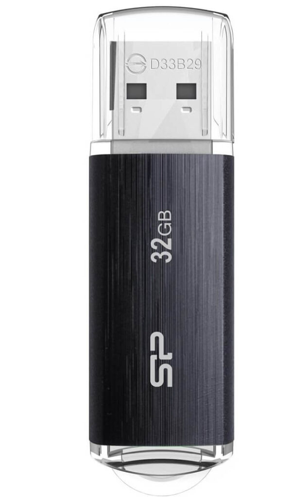 USBメモリ 32GB　アマゾン